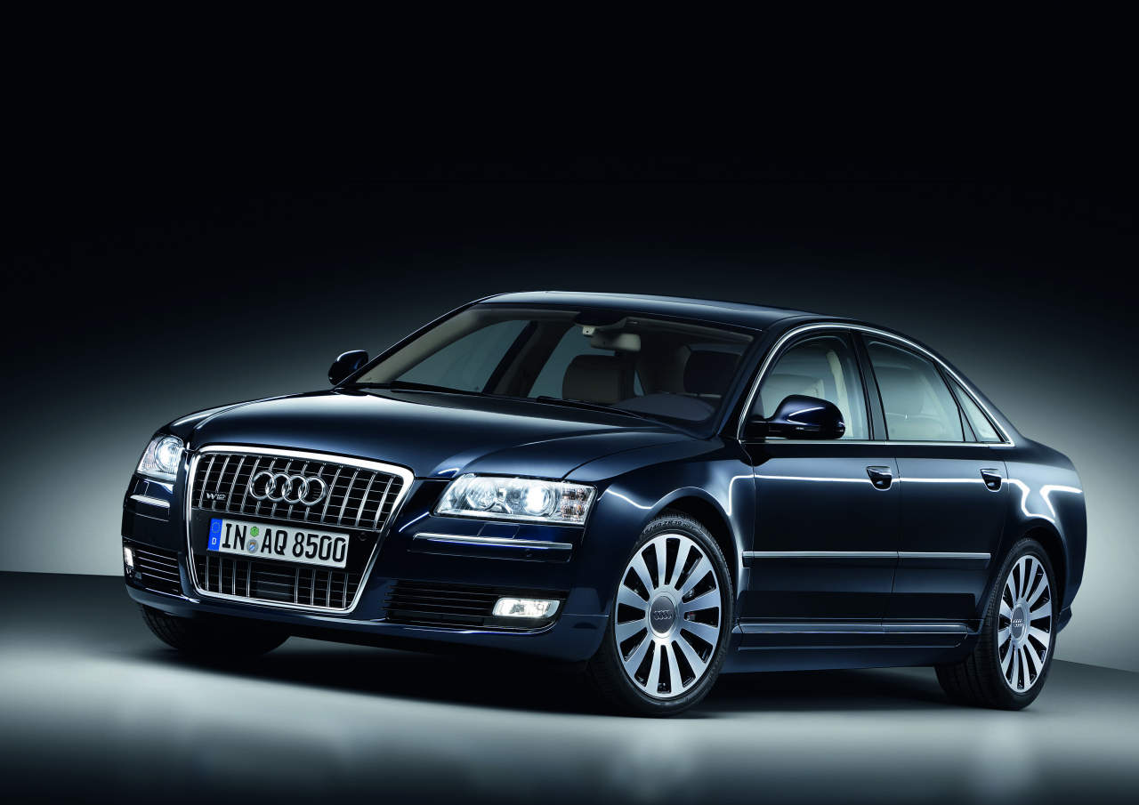 Audi A8 Comfort Plus и Sport Plus Style