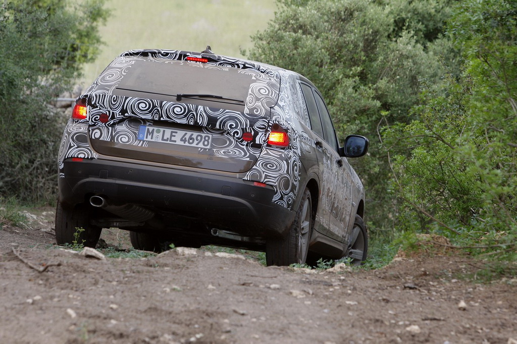 BMW X1 с камуфлаж