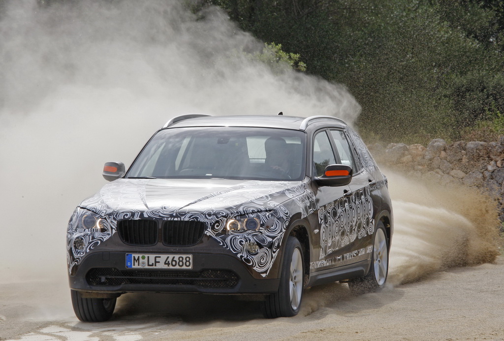 BMW X1 с камуфлаж