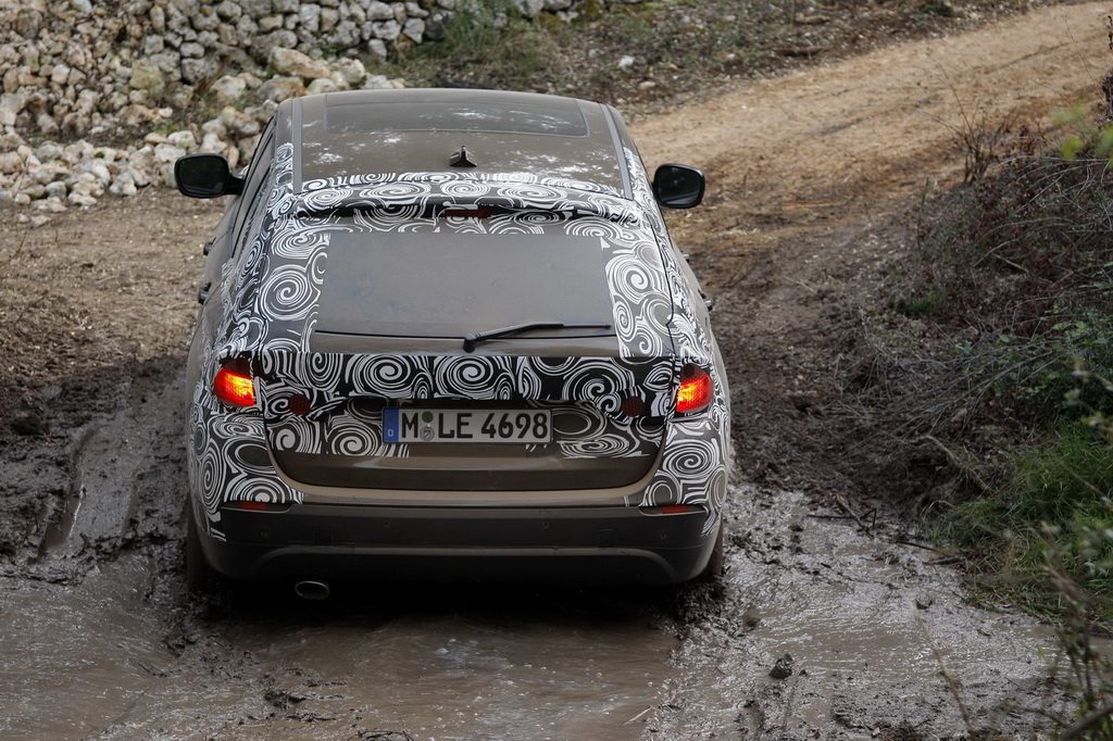 BMW X1 с камуфлаж