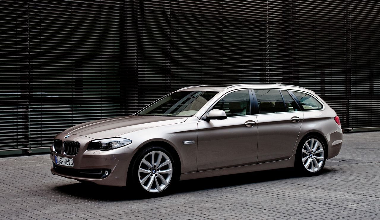 BMW 5-Series Touring 2010