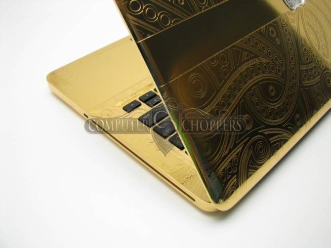 Златен Apple MacBook Pro
